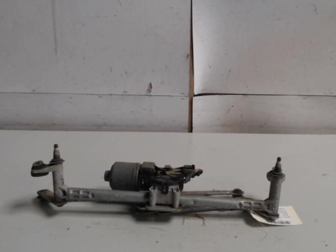 Moteur essuie glace avant -...