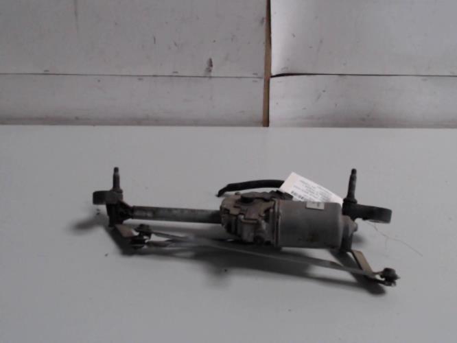 Moteur essuie glace avant -...