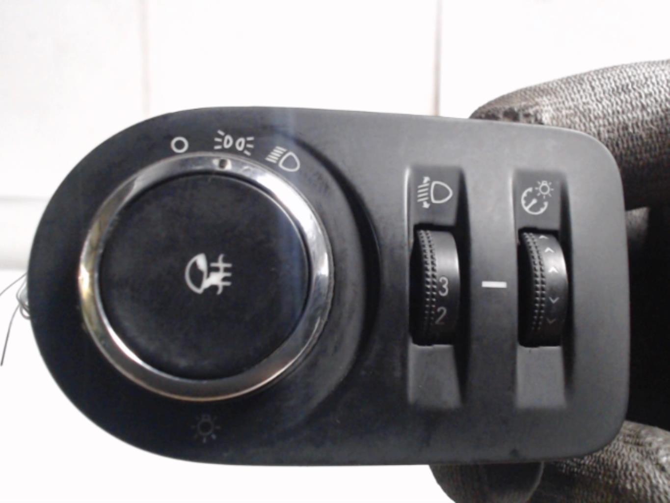 Commande de phare OPEL CORSA D PHASE 1  - 1