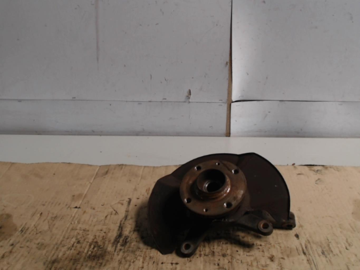 Fusee avant droit OPEL AGILA A Essence - 1