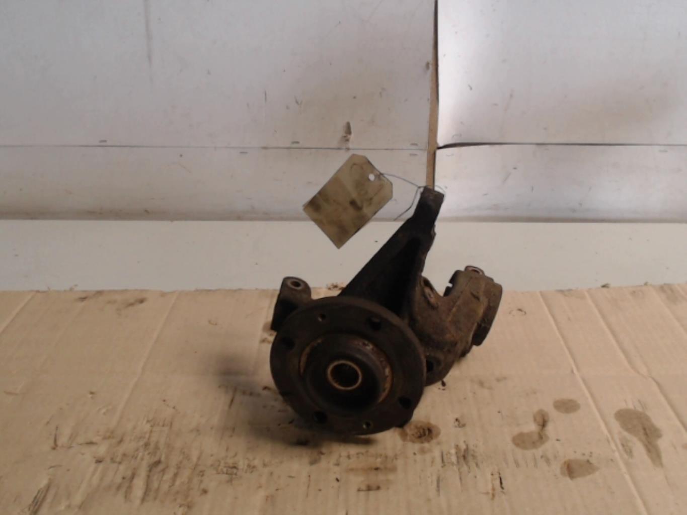 Fusee avant droit PEUGEOT 206+ Diesel - 1