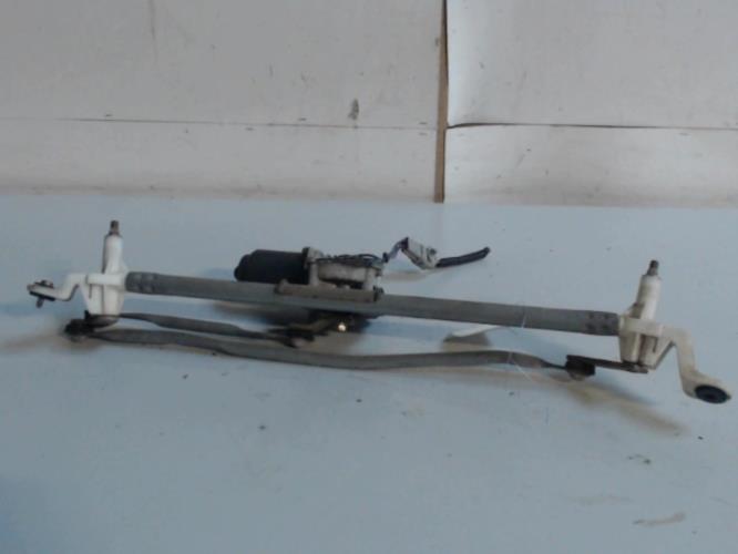 Moteur essuie glace avant -...