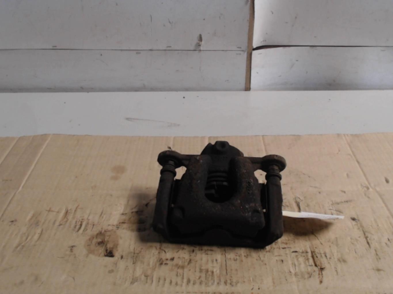 Etrier avant gauche (freinage) BMW SERIE 1 E87 PHASE 2  - 1