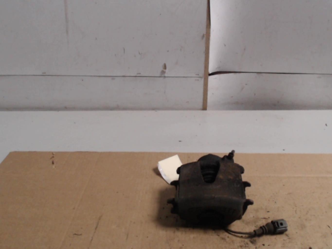 Etrier avant gauche (freinage) AUDI A3 2 PHASE 1 Diesel - 1