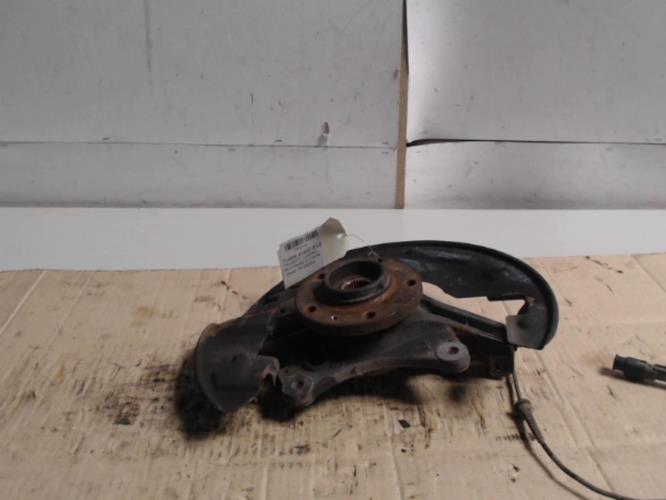 Fusee avant droit - PEUGEOT...