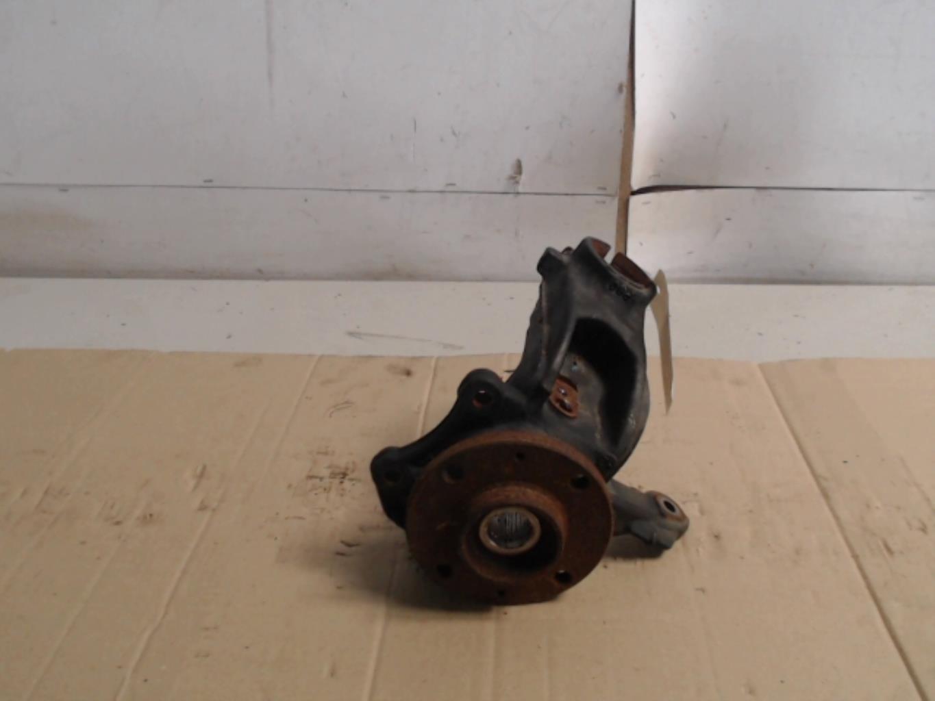 Fusee avant gauche CITROEN DS3 Essence - 1