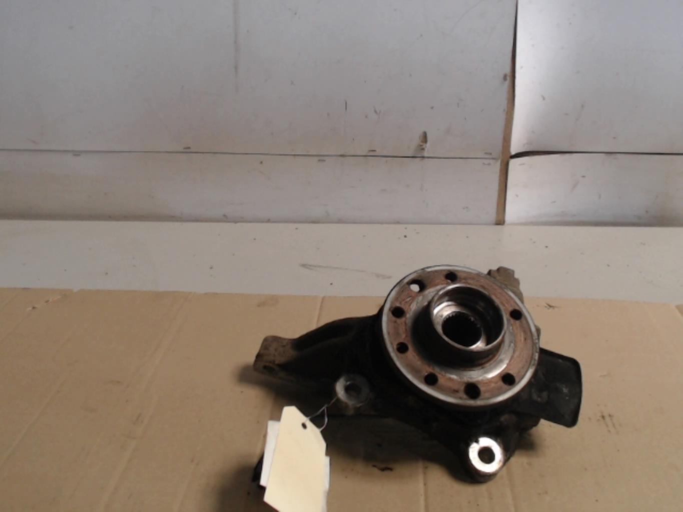 Fusee avant gauche FIAT CROMA 2 PHASE 1 BREAK  - 1