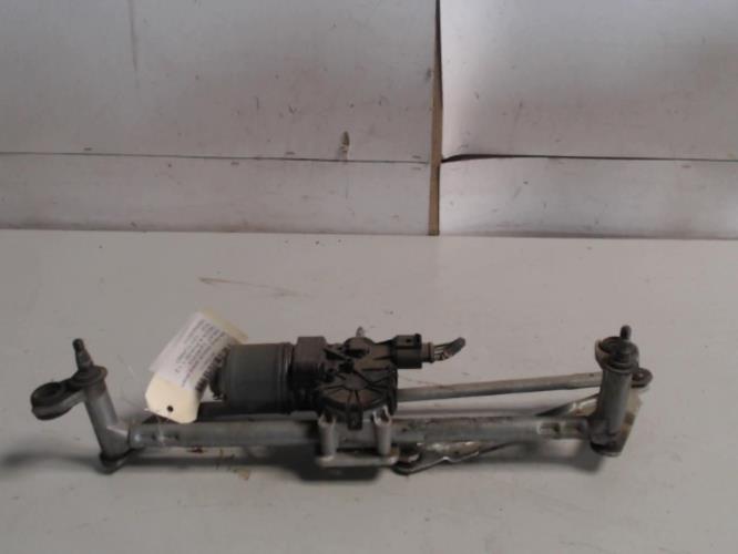 Moteur essuie glace avant -...