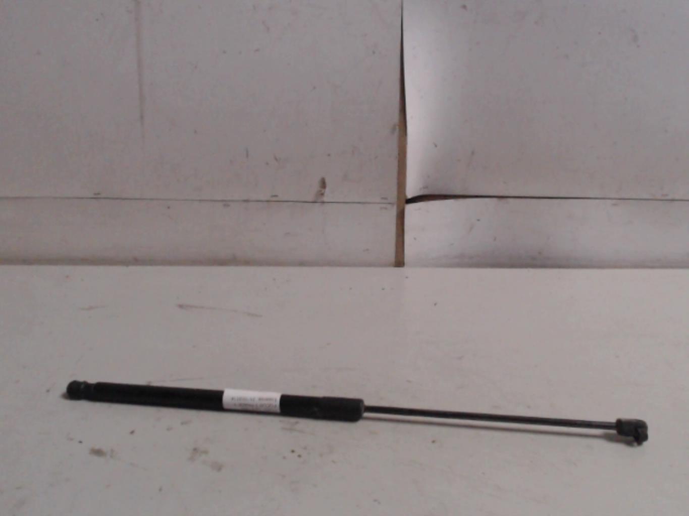 Verin de coffre droit FORD FOCUS 3 PHASE 1 Essence - 1