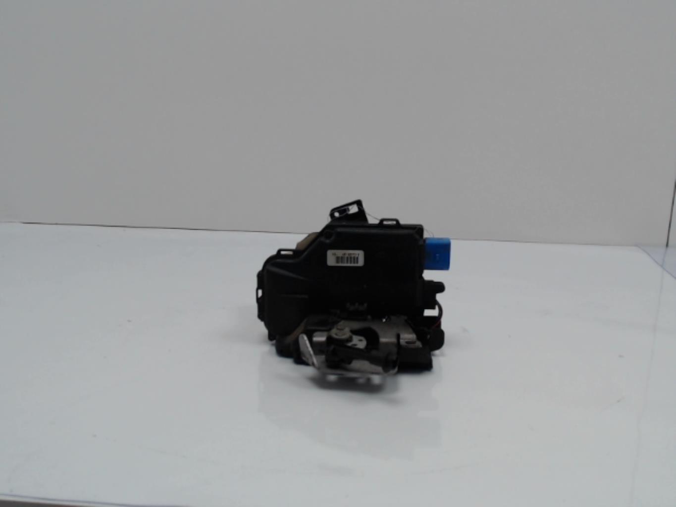 Serrure avant droit AUDI A3 2 PHASE 1 Diesel - 1