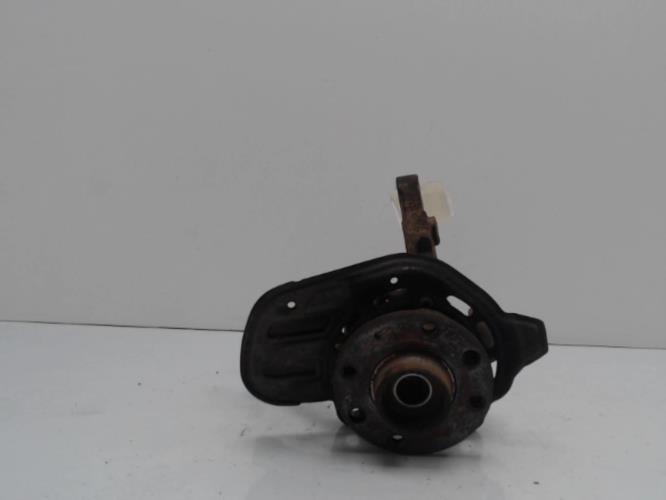 Fusee avant gauche - OPEL...