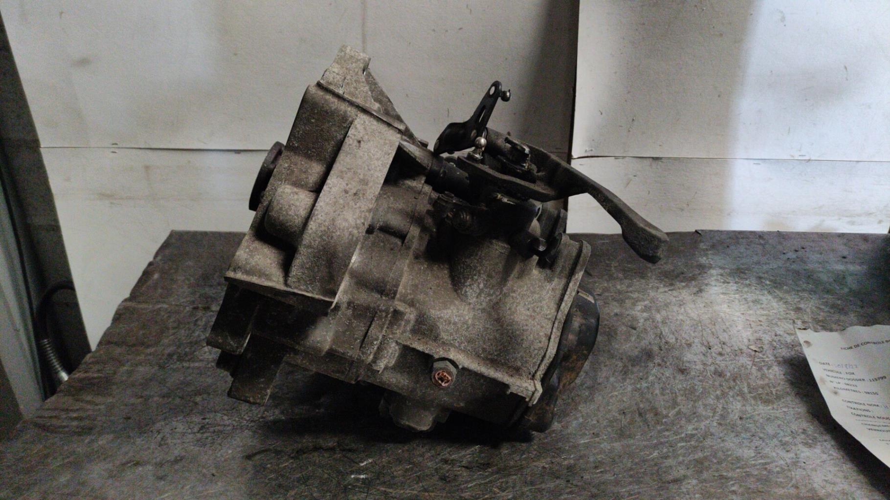 Boite de vitesses VOLKSWAGEN FOX Essence - 1