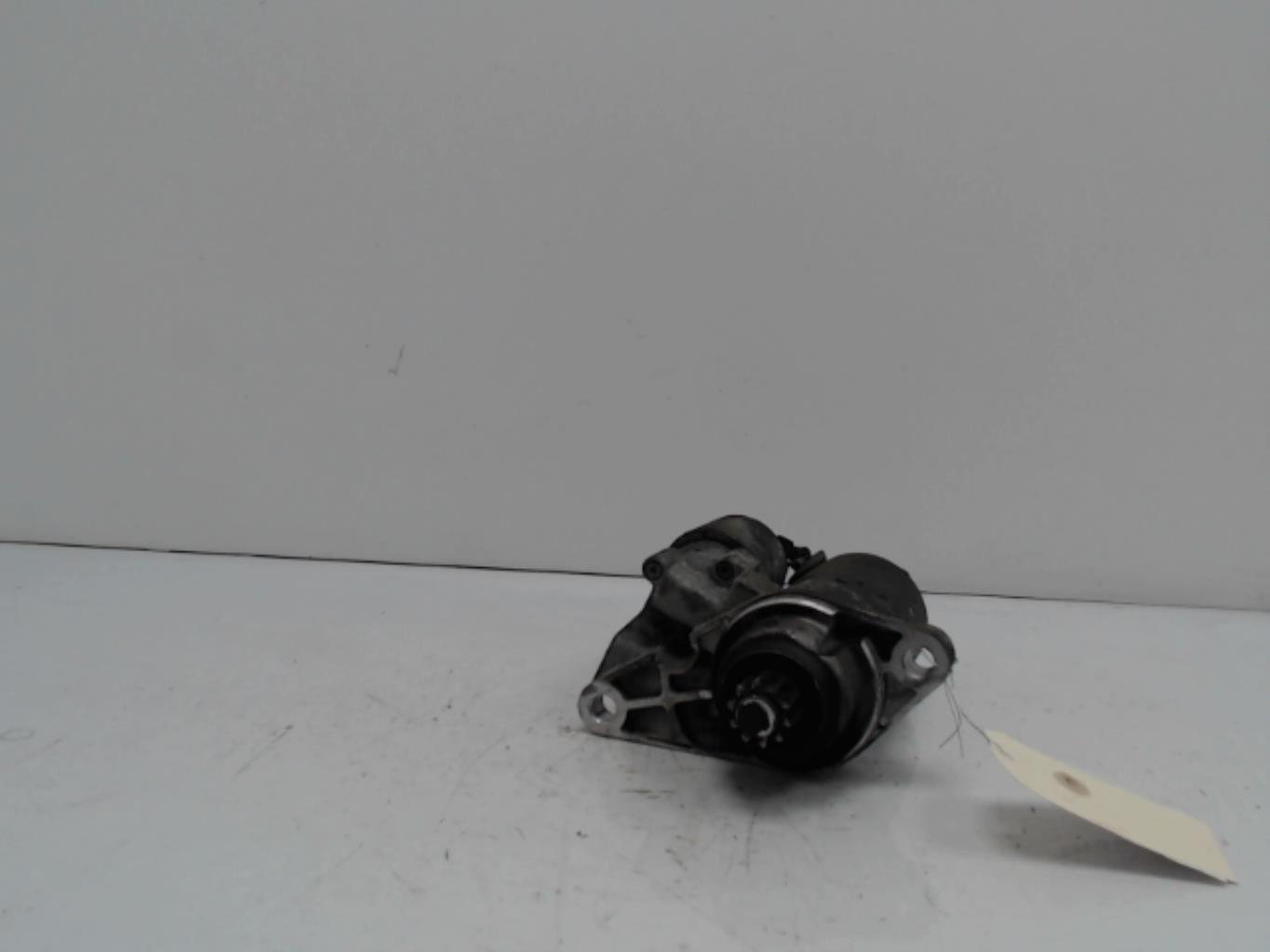 Demarreur VOLKSWAGEN FOX Essence - 1