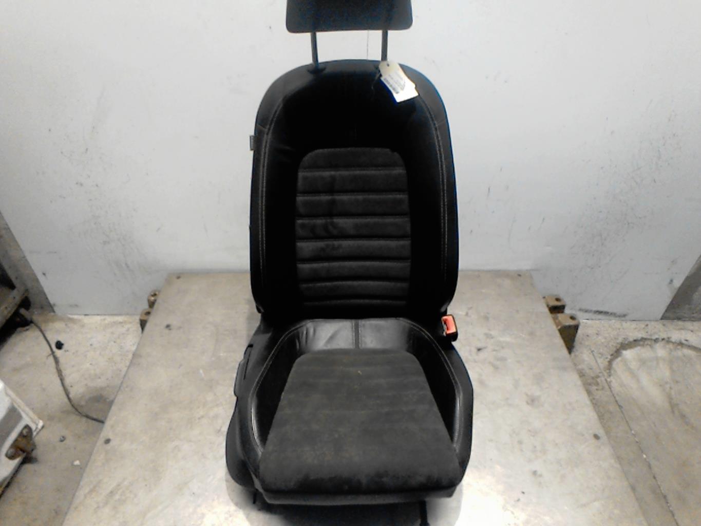 Siege avant droit VOLKSWAGEN PASSAT 5  - 1
