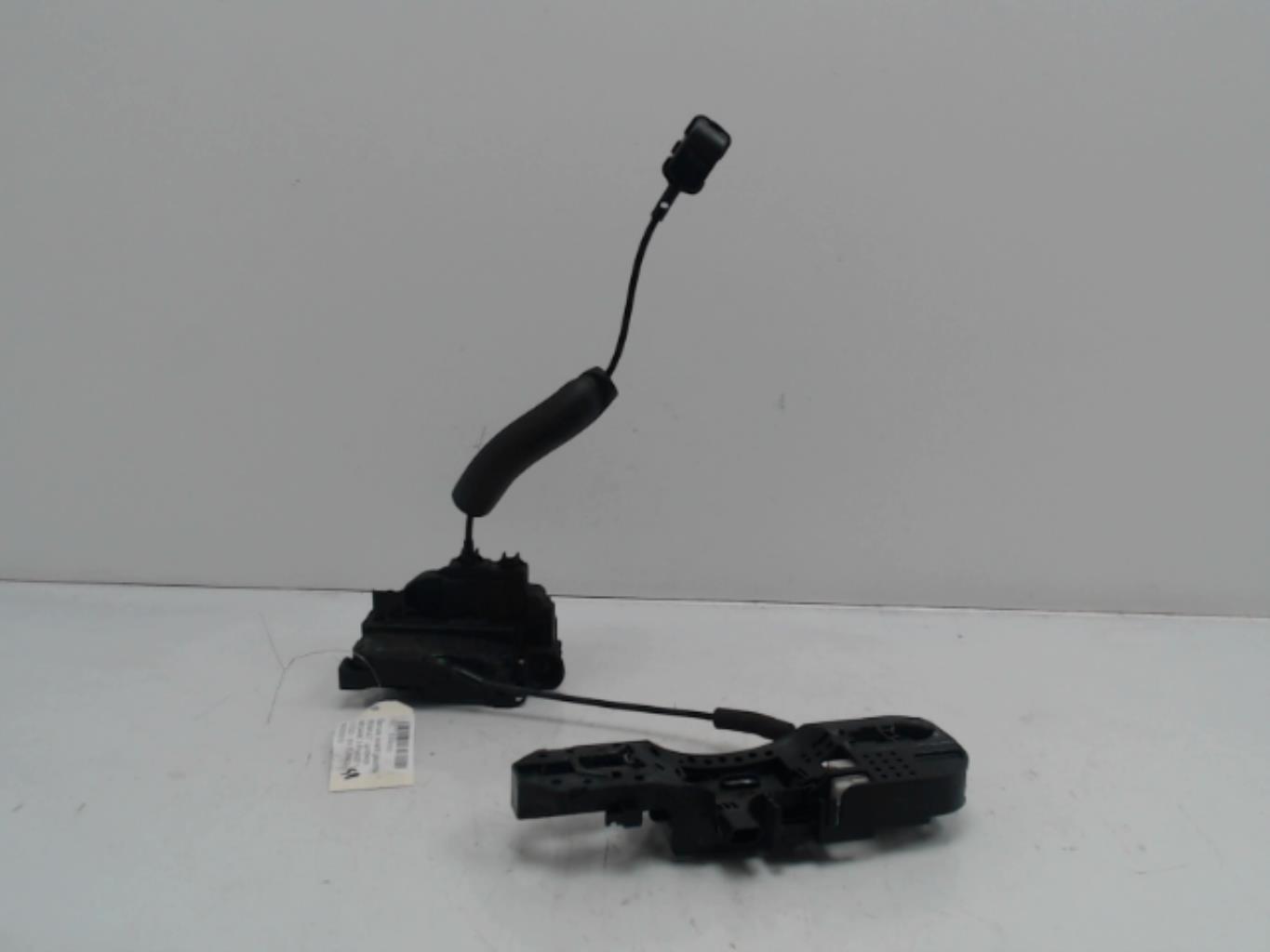 Serrure avant gauche RENAULT MEGANE 3 PHASE 1  - 1