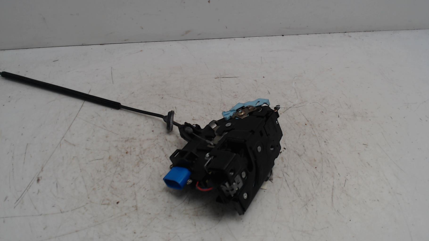 Serrure avant droit VOLKSWAGEN CADDY 3 PHASE 1 Diesel - 1