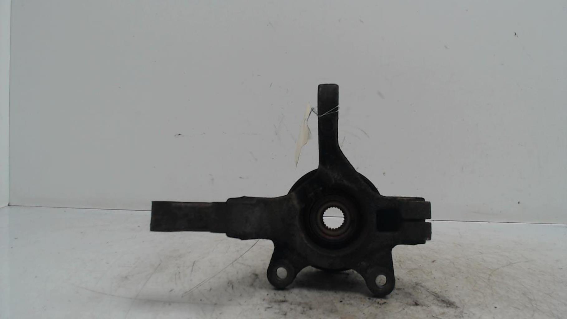 Fusee avant droit NISSAN MICRA 3 PHASE 2  - 1