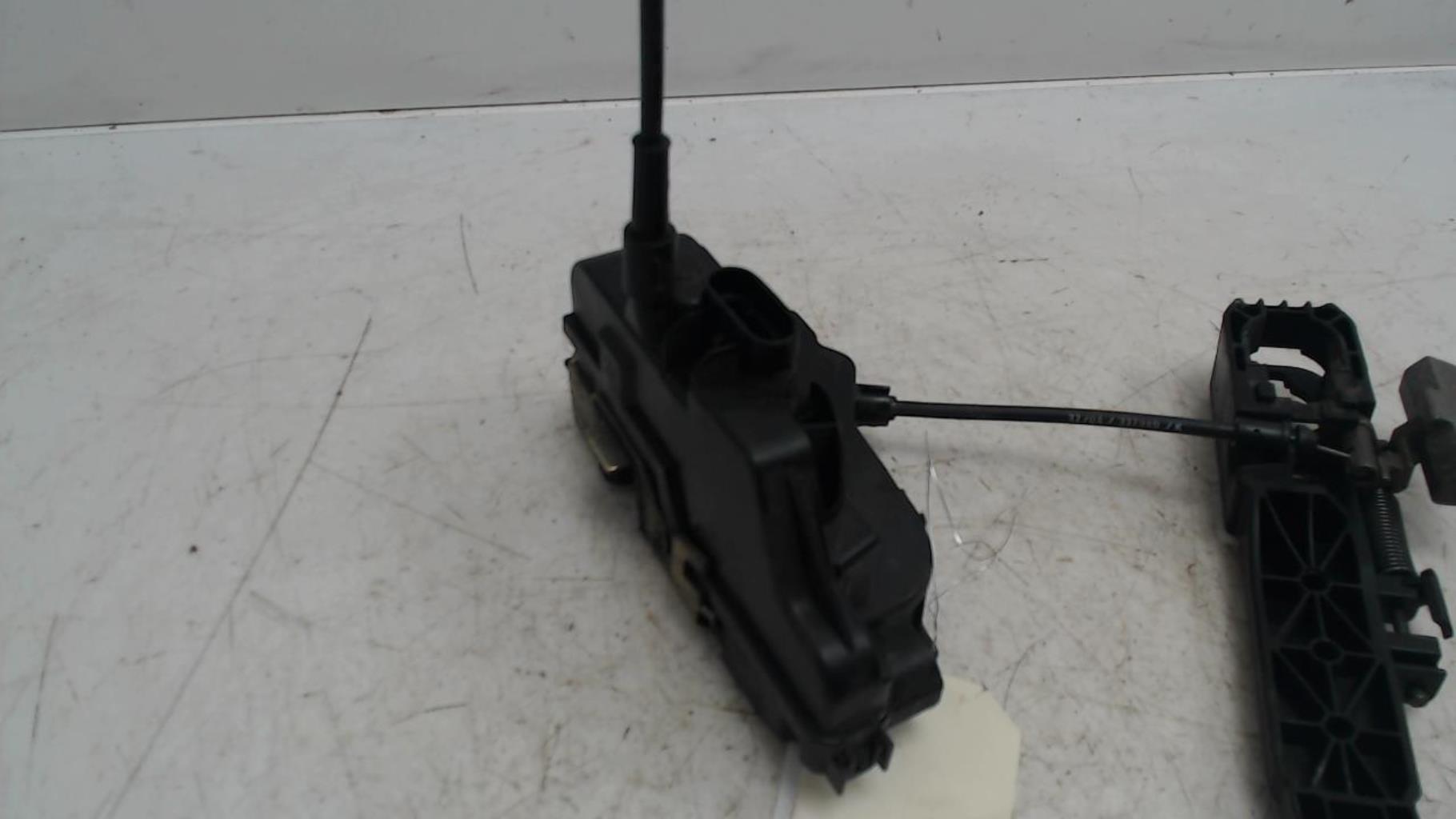 Serrure avant droit RENAULT LAGUNA 2 PHASE 1 Essence - 1