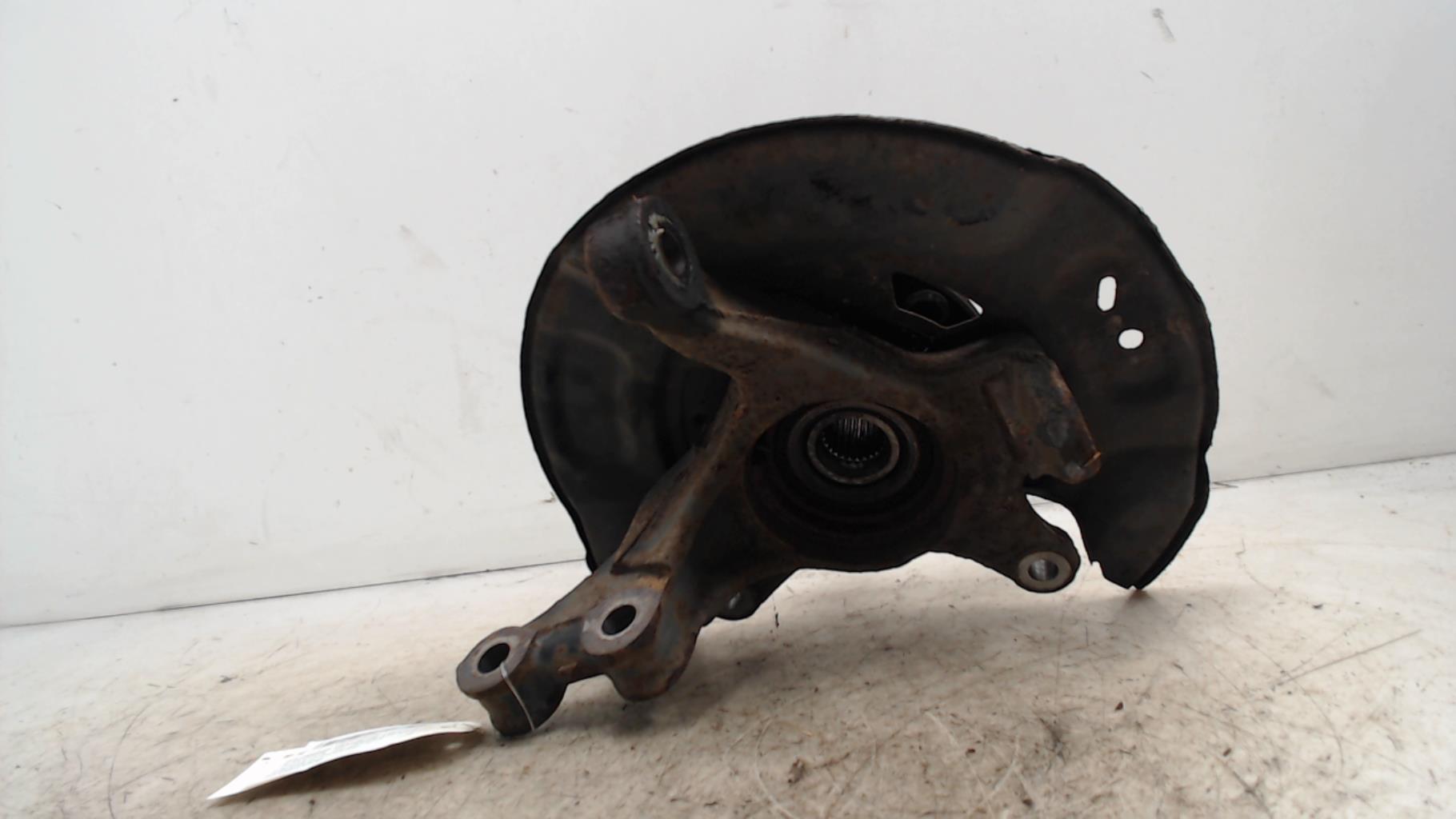 Fusee avant droit TOYOTA YARIS 2 PHASE 1  - 1