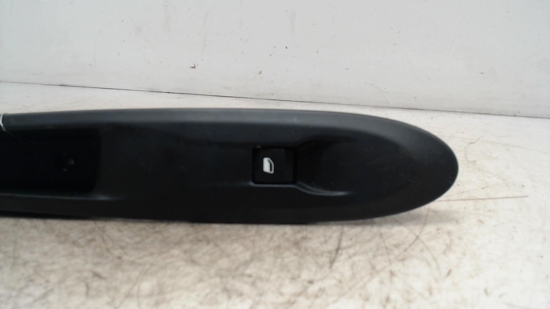 Interrupteur de leve vitre avant droit CITROEN DS3 PHASE 1 Essence - 1