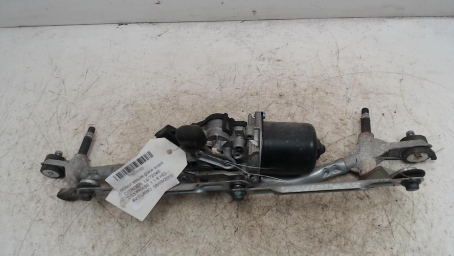 Moteur essuie glace avant -...