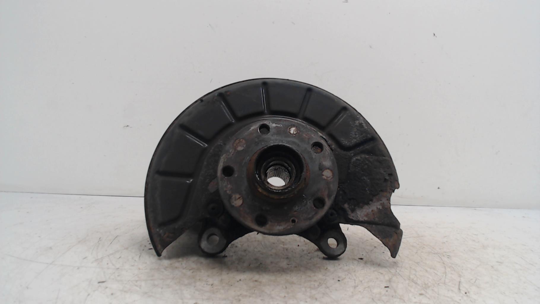 Fusee avant gauche VOLKSWAGEN JETTA 3  - 1