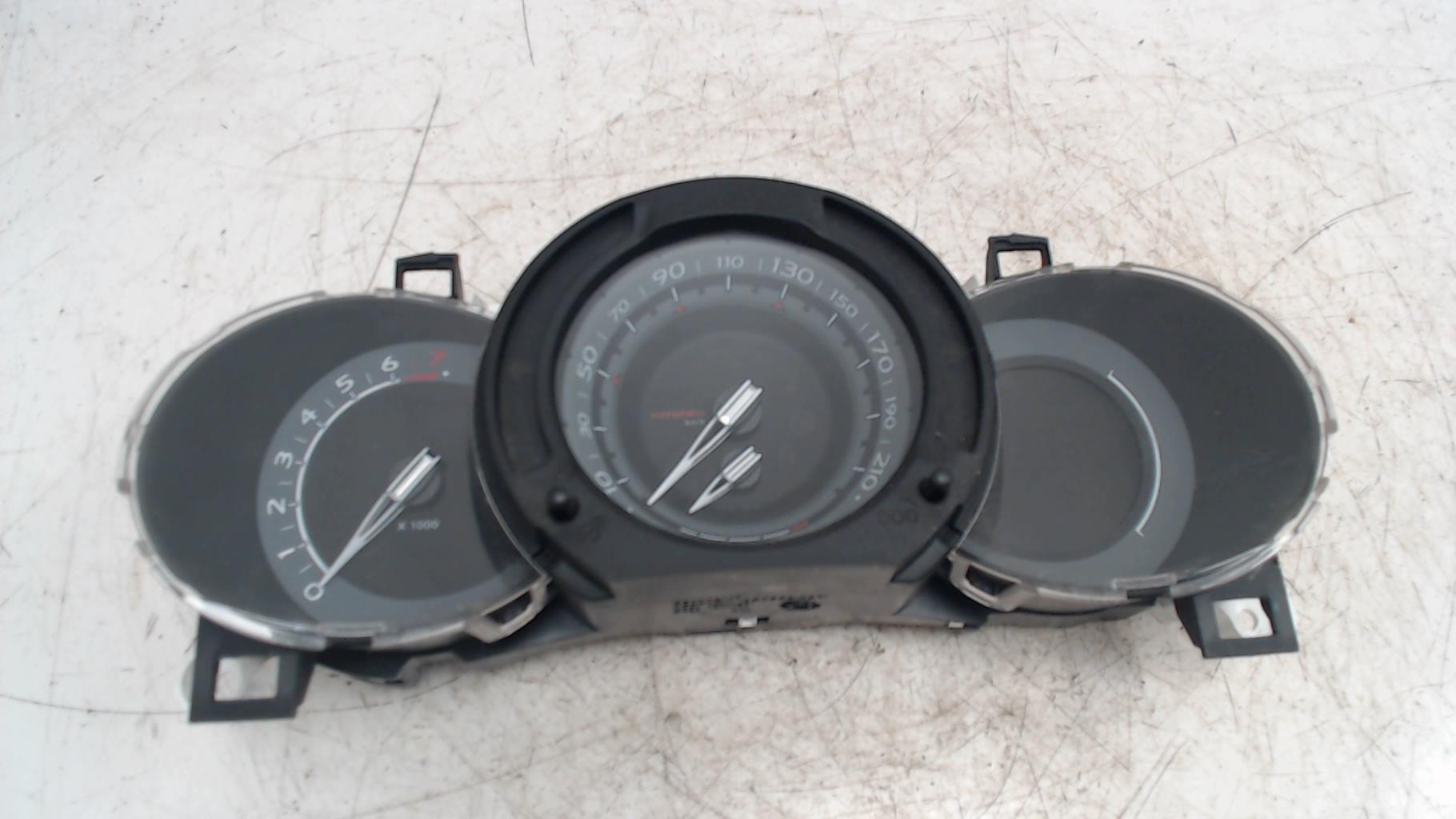 Compteur CITROEN DS3 PHASE 1 Essence - 1