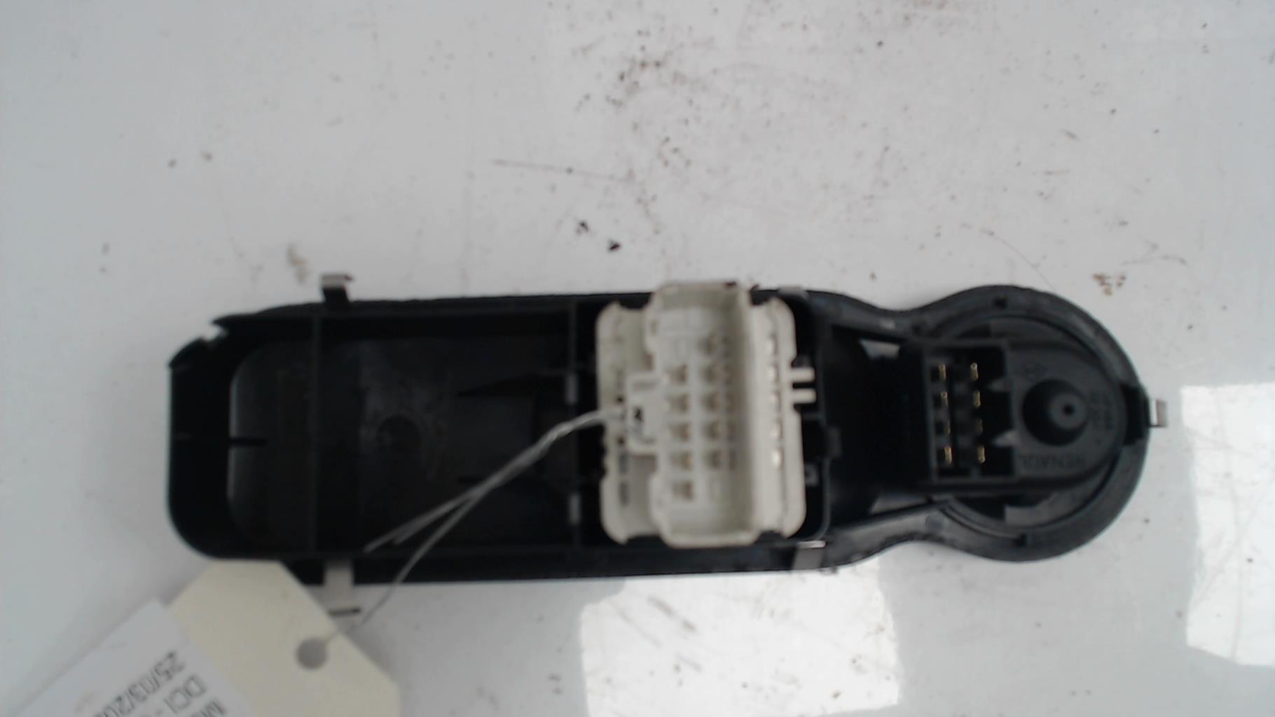 Interrupteur de leve vitre avant gauche RENAULT MODUS PHASE 1  - 1
