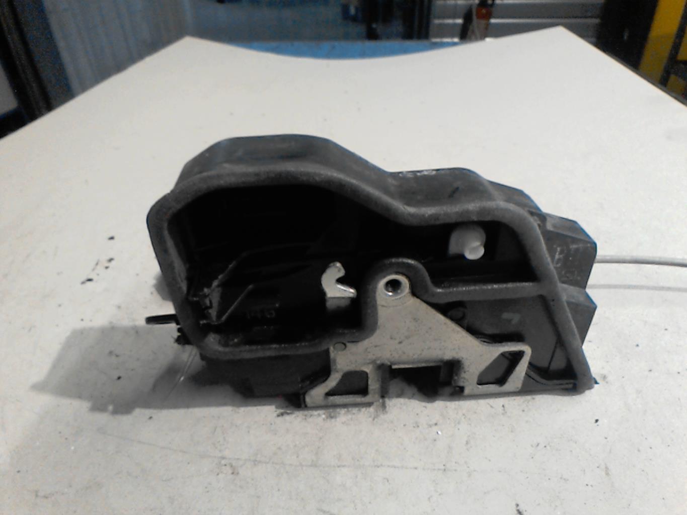 Serrure avant droit BMW SERIE 3 E92 COUPE PHASE 1 Diesel - 1