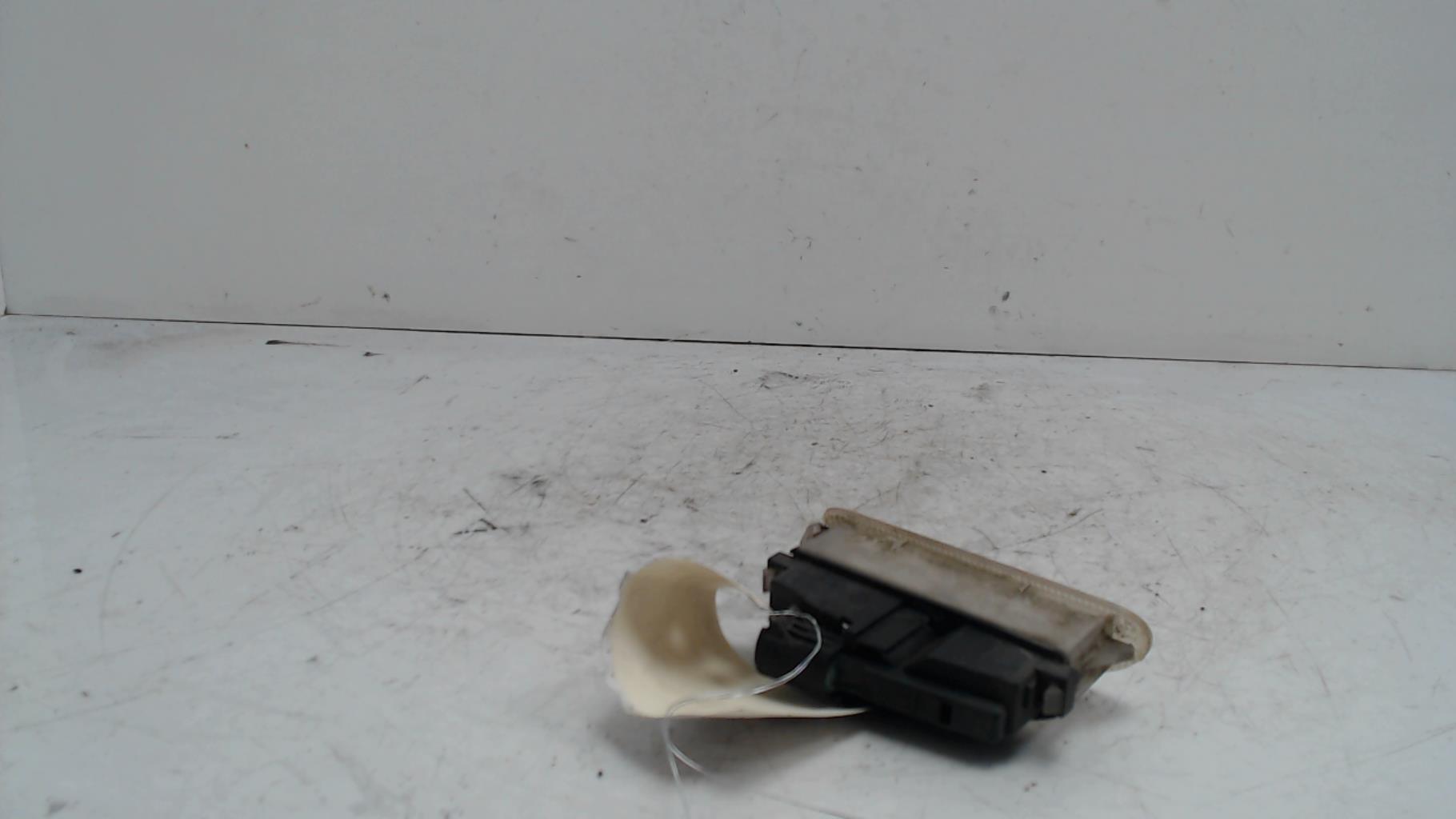 Eclairage de plaque RENAULT CLIO 2 PHASE 2  - 1