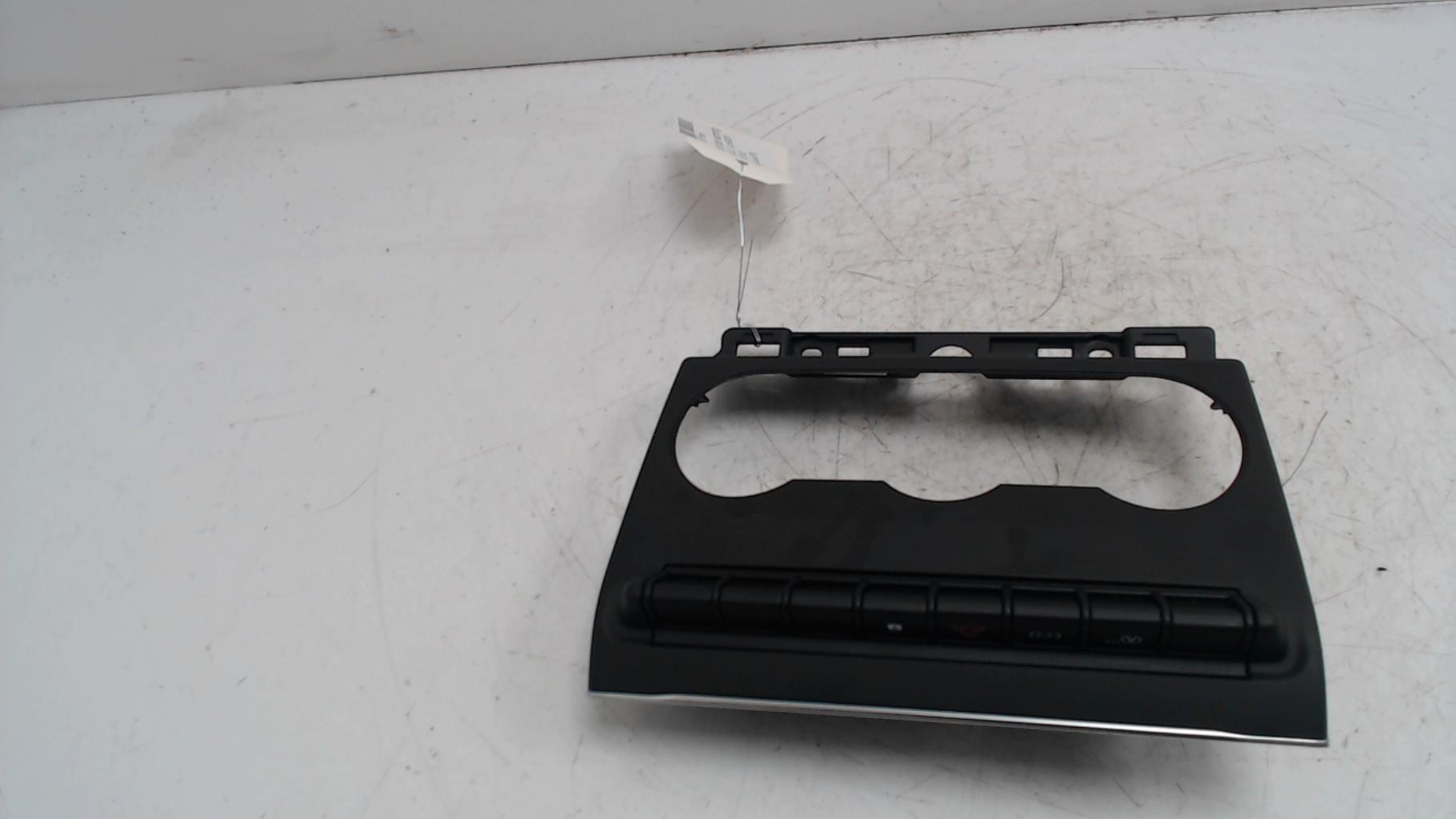 Bouton de warning RENAULT CAPTUR 2 Essence/GPL - 1