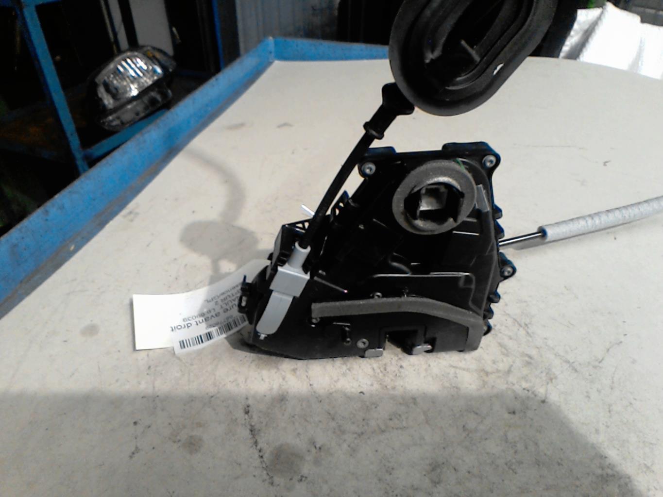 Serrure avant droit RENAULT CAPTUR 2 Essence/GPL - 1