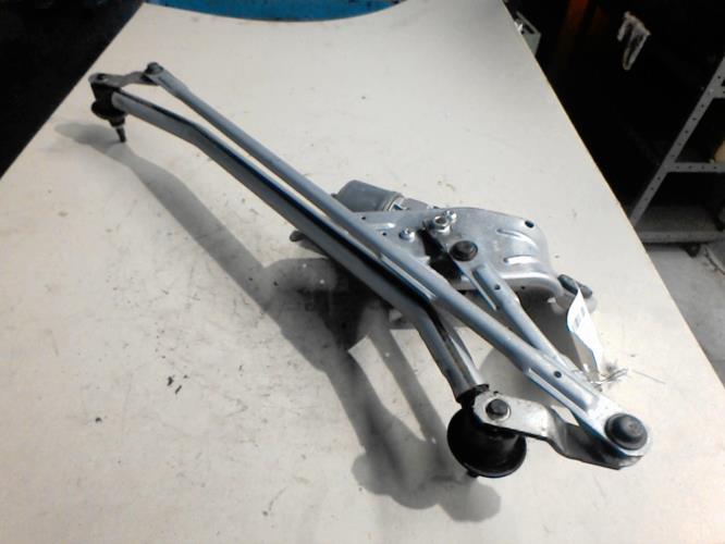Moteur essuie glace avant -...