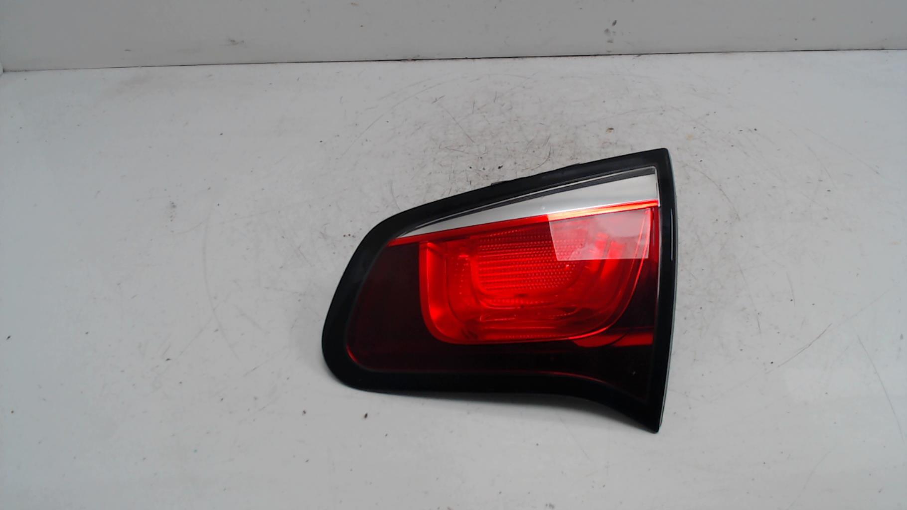 Feu arriere secondaire droit (feux) CITROEN C3 2 PHASE 2 Essence - 1