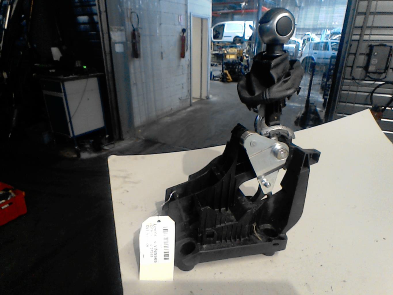 Levier de vitesses CITROEN DS3 Essence - 1
