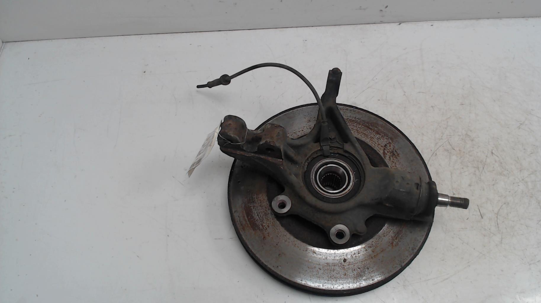 Fusee avant droit PEUGEOT 5008 1 PHASE 1 Diesel - 1