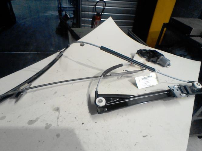 Leve vitre electrique avant...