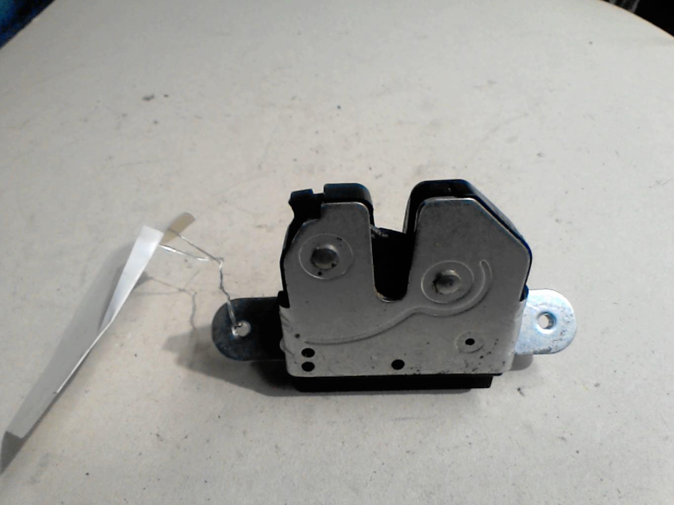 Serrure de coffre FIAT 500 2 PHASE 1 Essence - 1