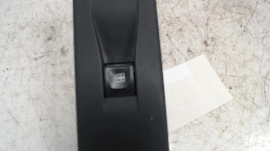 Interrupteur de leve vitre...