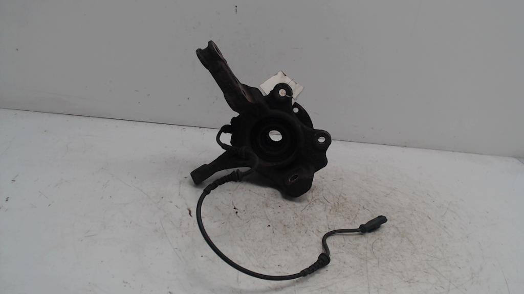 Fusee avant gauche DACIA DUSTER 1 PHASE 2  - 1