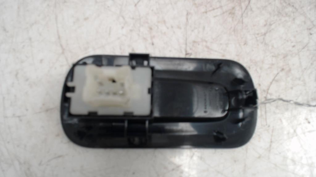 Interrupteur de leve vitre avant gauche RENAULT MASTER 3 PHASE 3  - 1