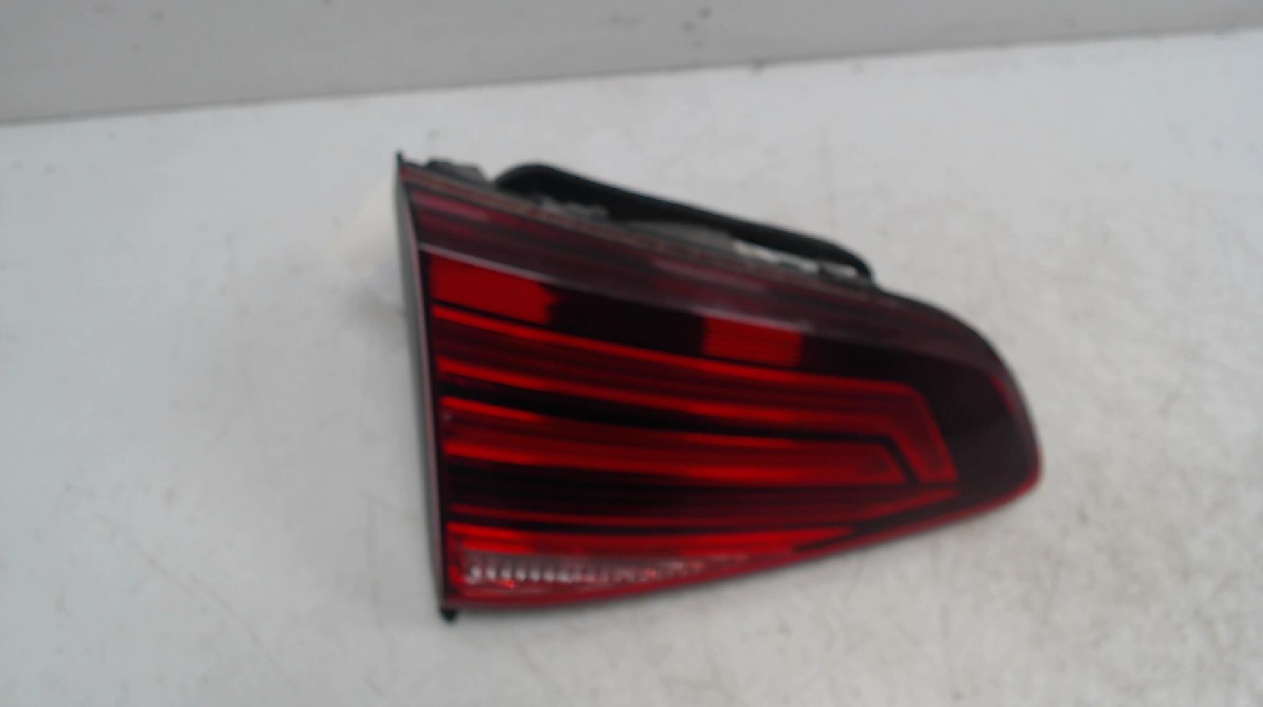 Feu arriere secondaire gauche (feux) VOLKSWAGEN GOLF 7 PHASE 2 Diesel - 1