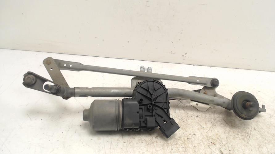 Moteur essuie glace avant -...