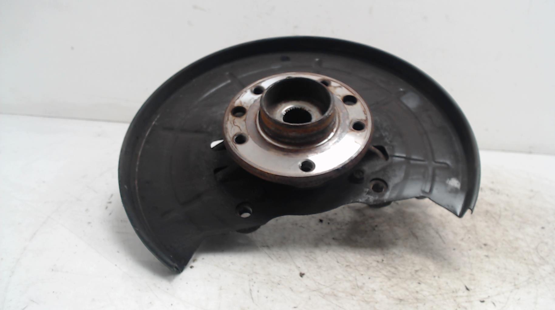 Fusee avant gauche OPEL MERIVA B PHASE 1 Diesel - 1