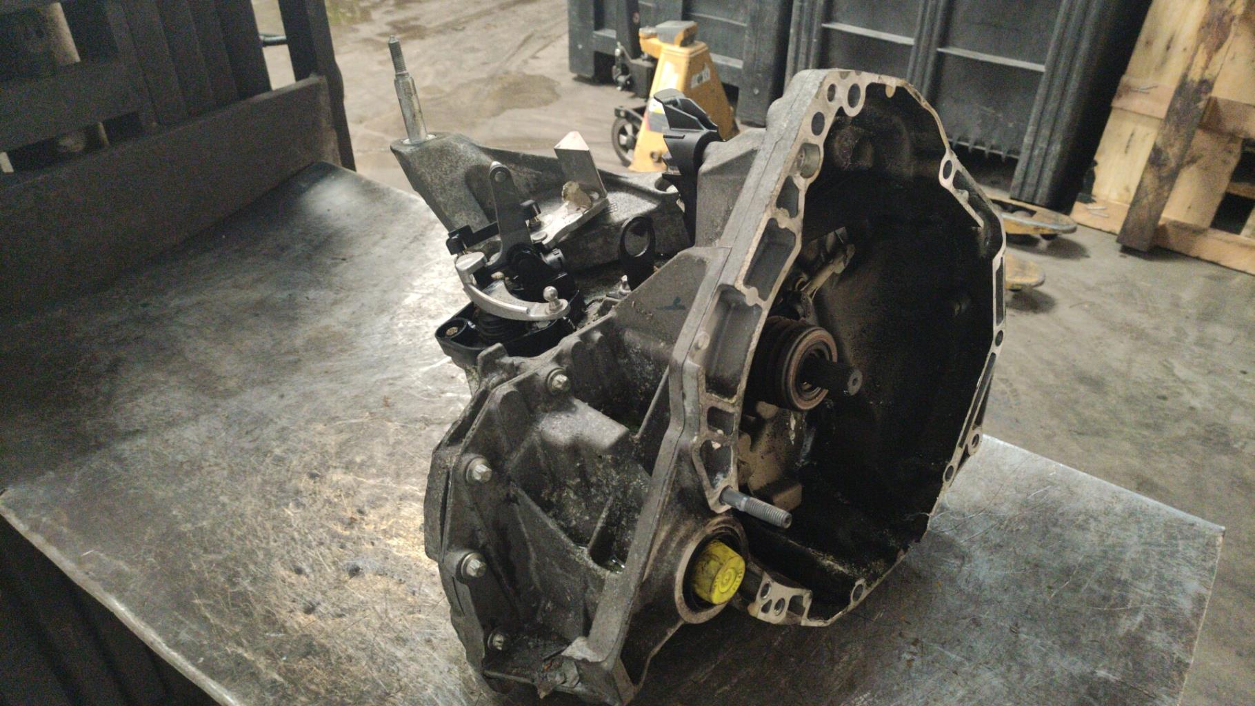 Boite de vitesses RENAULT TWINGO 3 PHASE 1 Essence - 1
