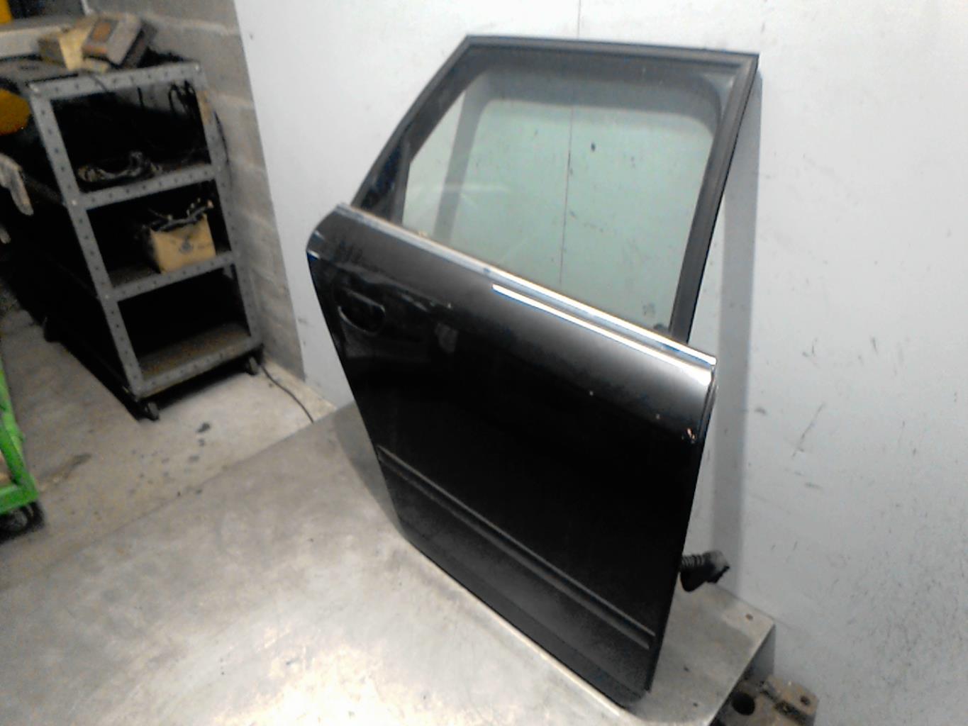 Porte arriere droit AUDI A4 2 AVANT PHASE 1 BREAK  - 1