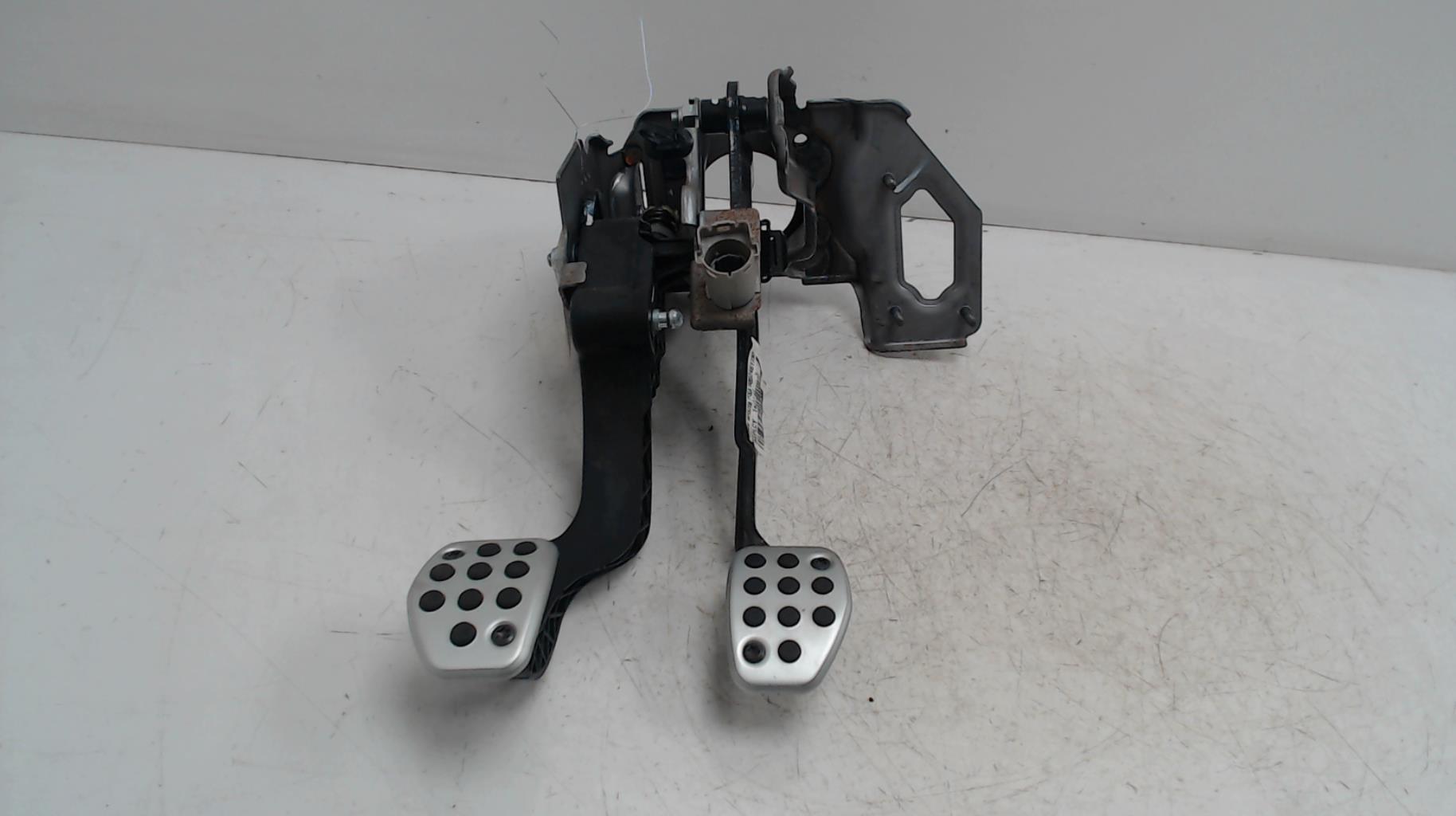 Pedale d'embrayage CITROEN DS3 Essence - 1