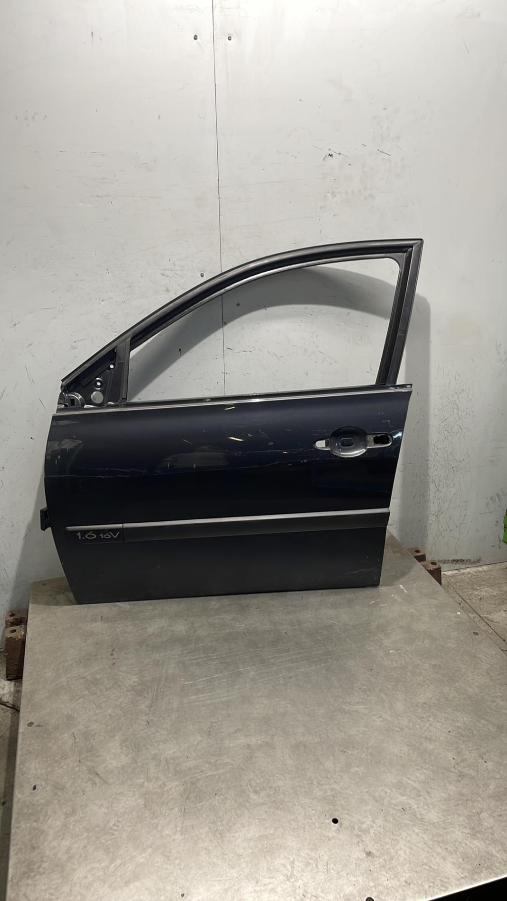 Porte avant gauche RENAULT MEGANE 2 PHASE 1 Essence - 1