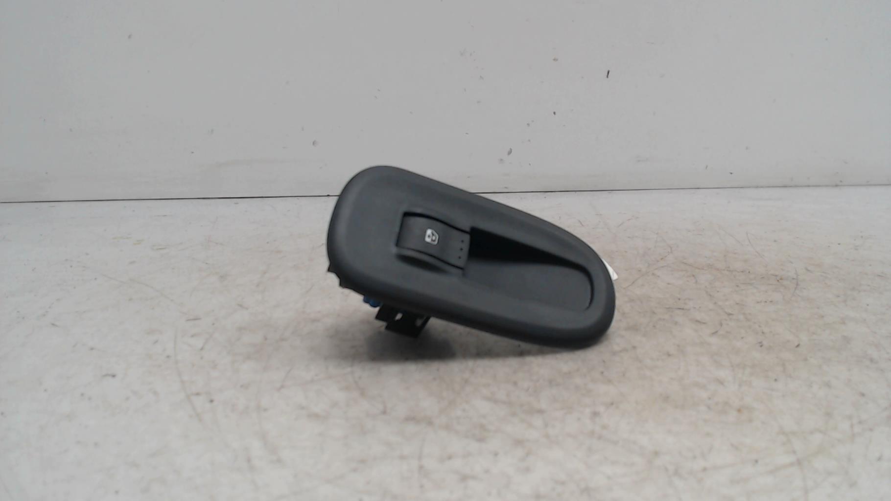 Interrupteur de leve vitre avant droit RENAULT MASTER 3 PHASE 2  - 1