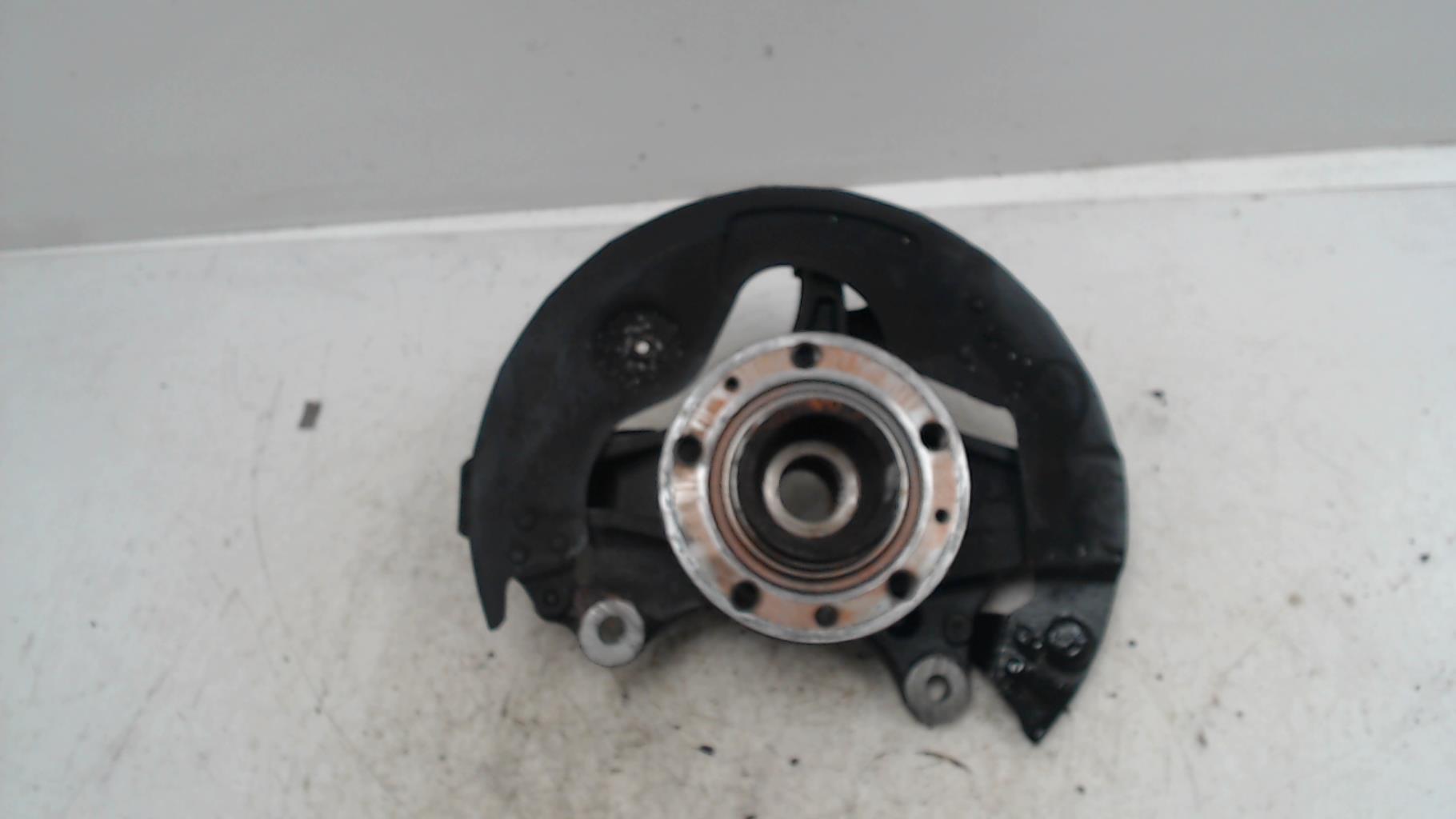 Fusee avant gauche PEUGEOT 308 2 PHASE 1 Diesel - 1